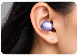 Audífono Lenovo LE302 OWS colocado en la oreja